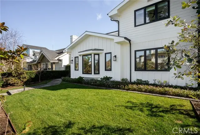 430 Fullerton Avenue, Newport Beach, CA 92663 - Image #2