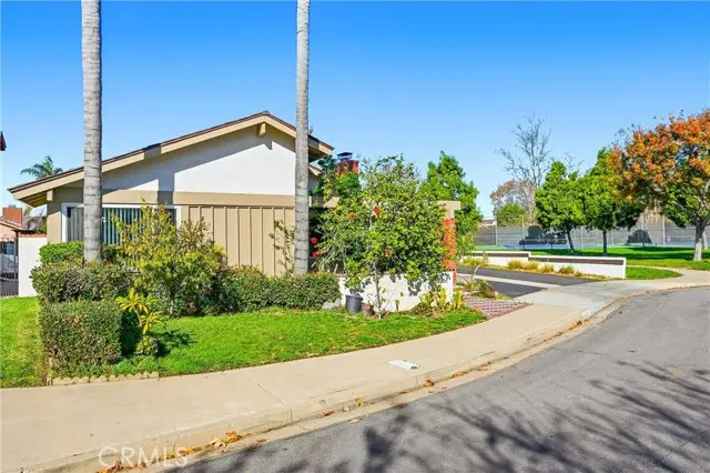 14271 Morning Glory Rd, Tustin, CA 92780 - #1