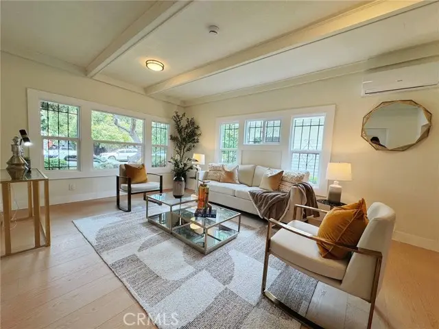 2058 W 30th Street, Los Angeles, CA 90018 - Image #2