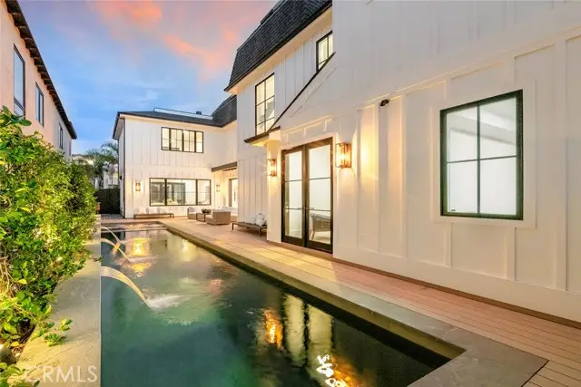 521 12th, Huntington Beach, CA 92648 - #2