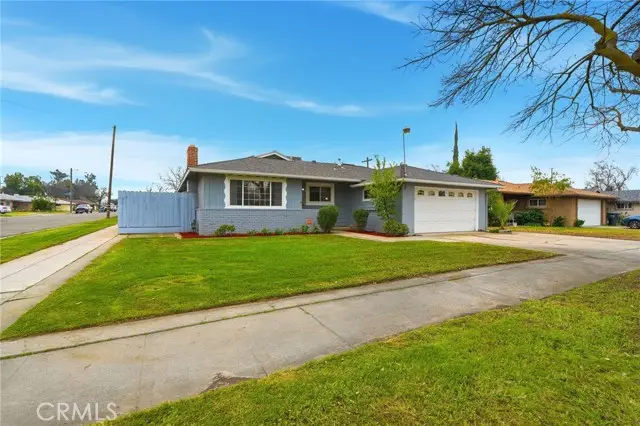 2826 E Hampton Way, Fresno, CA 93726 - Image #3