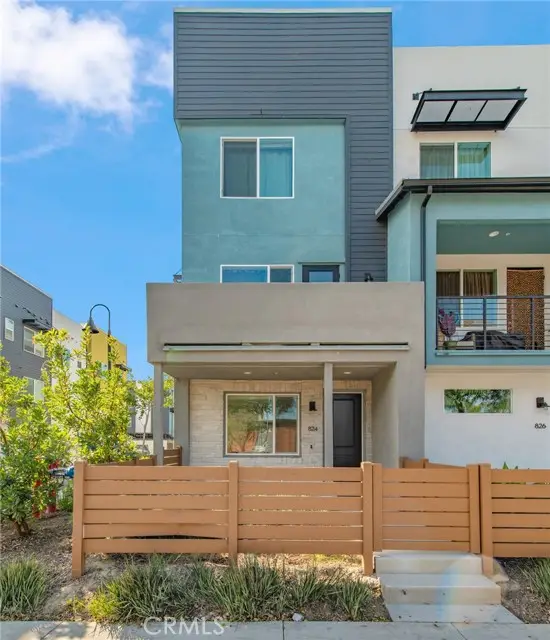 824 S Harbor Blvd, Santa Ana, CA 92704