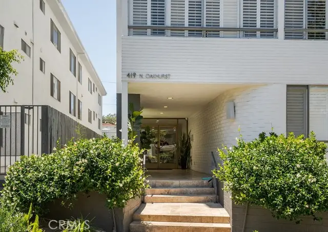 419 N Oakhurst Drive #102, Beverly Hills, CA 90210 - Image #2