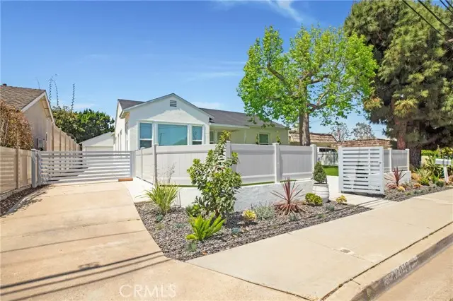 2019 Orange Avenue, Costa Mesa, CA 92627 - Image #3