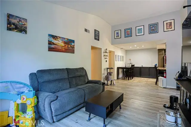 3583 W Greentree #C, Anaheim, CA 92804 - Image #3