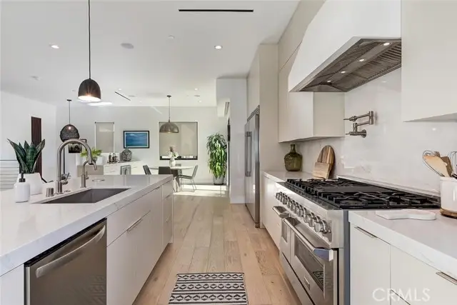 622 1st, Hermosa Beach, CA 90254 - #3