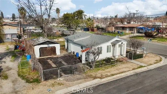 1130 Jeffrey St, Bakersfield, CA 93305 - #3
