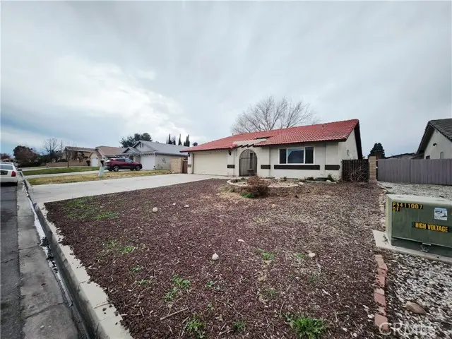 12850 Bermuda Dunes Drive, Victorville, CA 92395 - #2