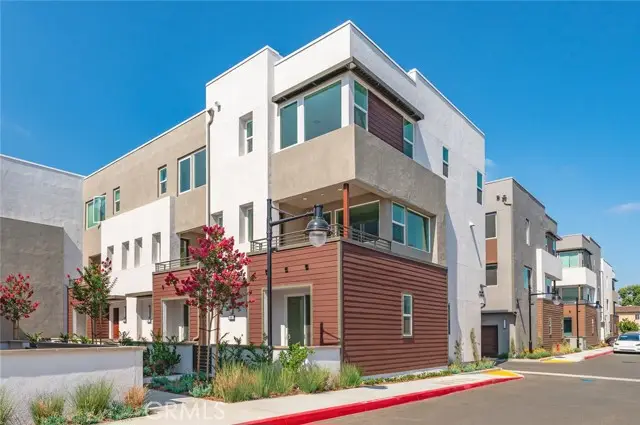 609 S Lyon Street, Santa Ana, CA 92705 - #1