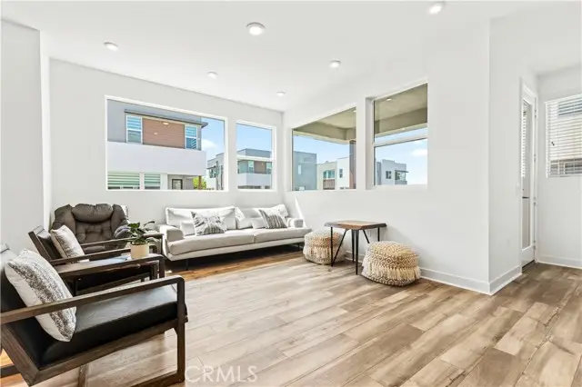 609 S Lyon Street, Santa Ana, CA 92705 - #2