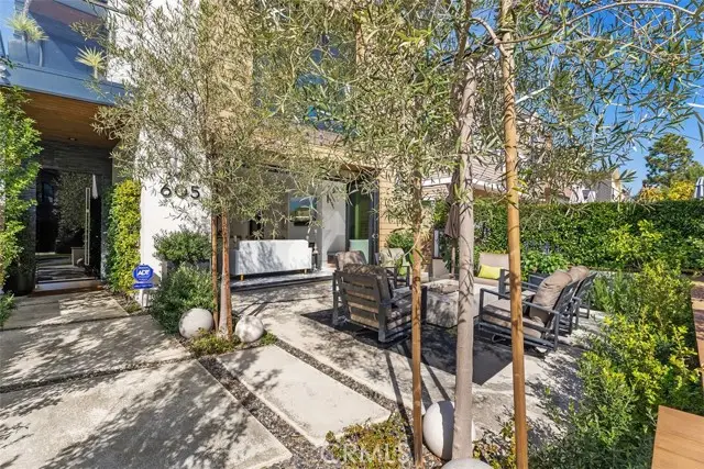 605 Marigold Avenue, Corona Del Mar, CA 92625 - #3