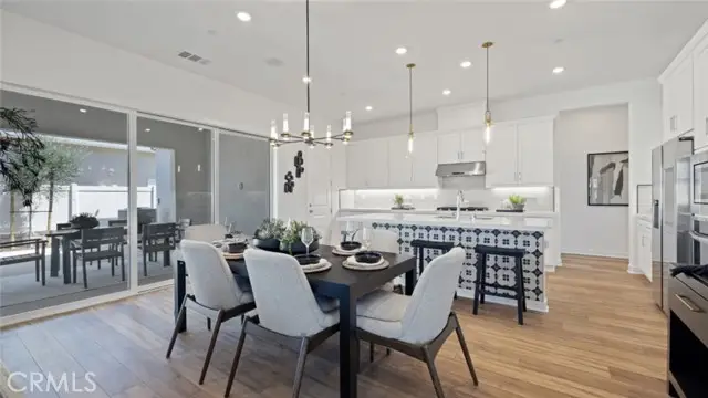 24519 Via La Sombrilla, Santa Clarita, CA 91354 - Image #2