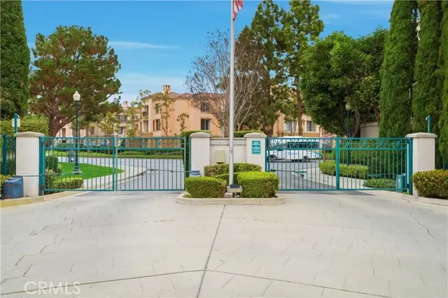 8 Cuzzano Aisle, Irvine, CA 92606 - #2