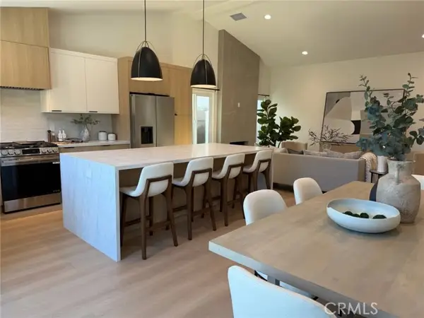 17532 Montbury Circle, Huntington Beach, CA 92649