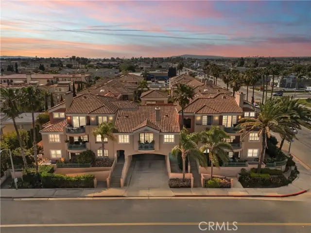 5142 Warner Ave #209, Huntington Beach, CA 92649 - #2