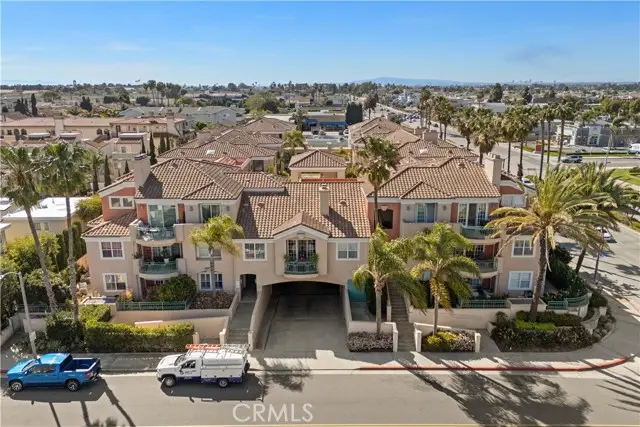 5142 Warner Ave #209, Huntington Beach, CA 92649 - #3
