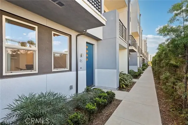 337 Placemark, Irvine, CA 92614