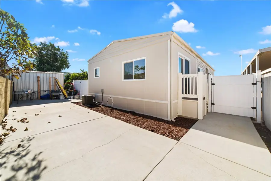 9080 Bloomfield, Cypress, CA 90630 - #2