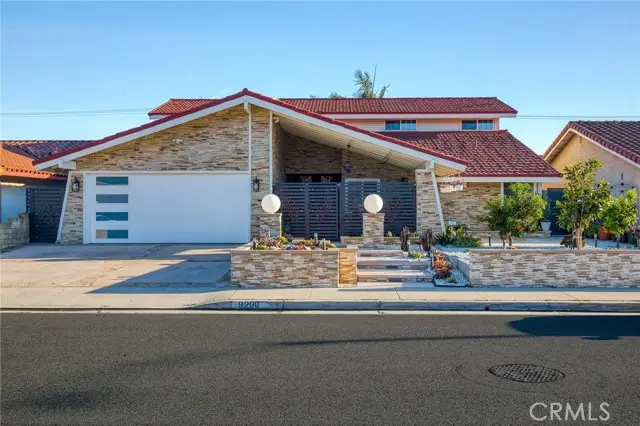 9200 Buttercup Ave, Fountain Valley, CA 92708 - #2