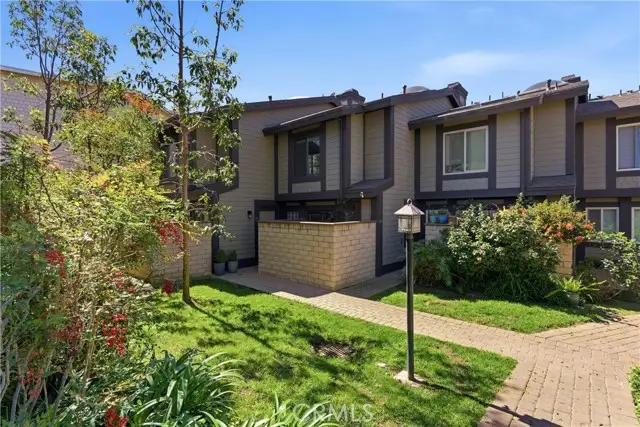 1095 Mesa Bluff, Costa Mesa, CA 92627 - #3