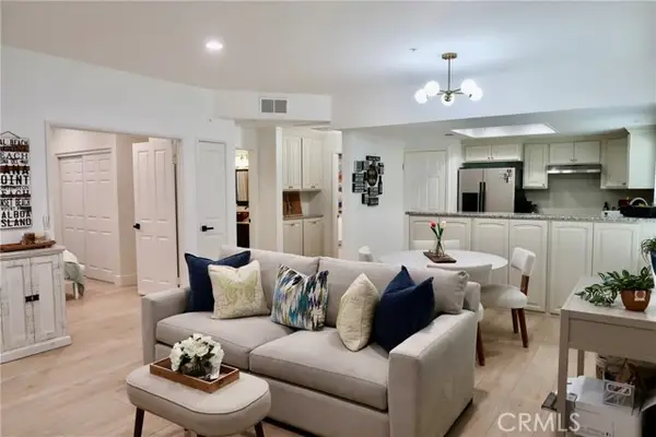 4561 Warner #101, Huntington Beach, CA 92649