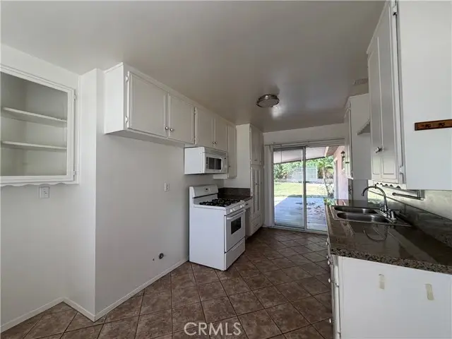 9943 Oso Avenue, Chatsworth, CA 91311 - #3