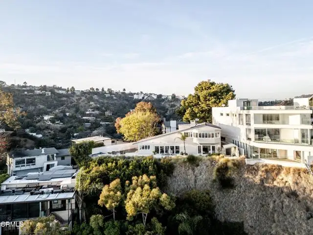 8326 Grand View Drive, Los Angeles, CA 90046 - Image #1