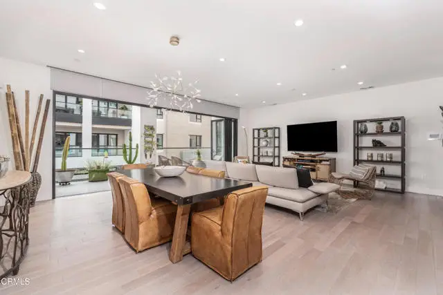 330 W Green Street #306, Pasadena, CA 91105 - Image #1