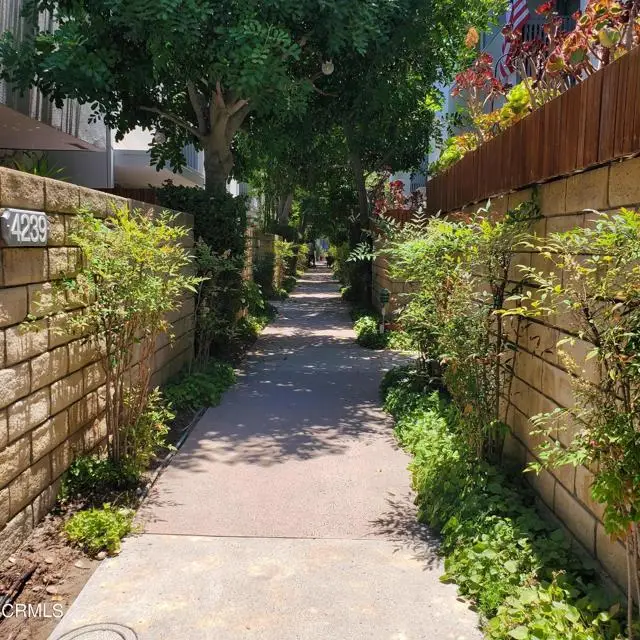 4231 Sarah Street #15, Burbank, CA 91505 - Image #2