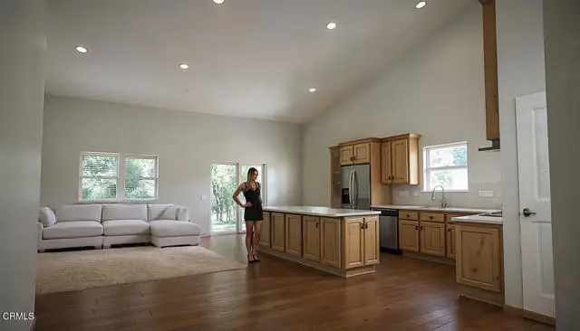 1325 Medford Road, Pasadena, CA  - Image #3