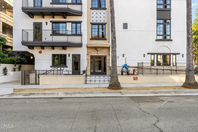 139 S Oak Knoll Avenue #204, Pasadena, CA 91101 - Image #2