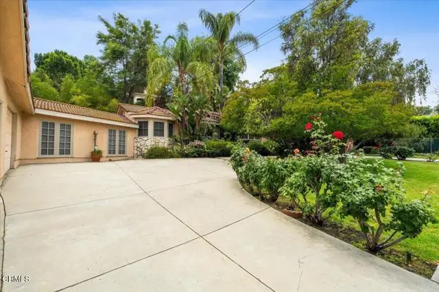 4959 Brewster Drive, Tarzana, CA 91356 - Image #3