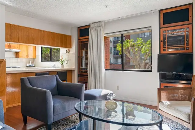 303 W Loraine #2, Glendale, CA 91202 - #2