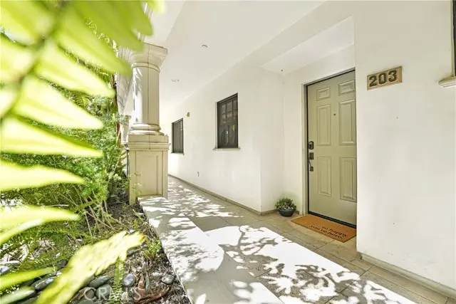 333 N Hill Avenue #203, Pasadena, CA 91106 - #3