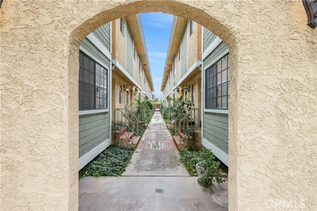 25 Palmetto Drive #E, Alhambra, CA 91801 - #2