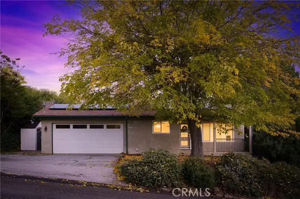 102 Glencrest Lane, Paso Robles, CA 93446