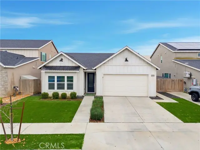 133 E Tyler Avenue, Visalia, CA 93291 - Image #1