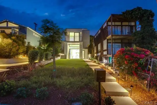 2522 Chalcedony St, San Diego, CA 92109 - Image #2