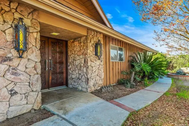 13761 Whispering Meadows Lane, Jamul, CA 91935 - Image #2