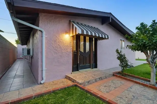 947 S Arizona Avenue, Los Angeles, CA 90022 - Image #3