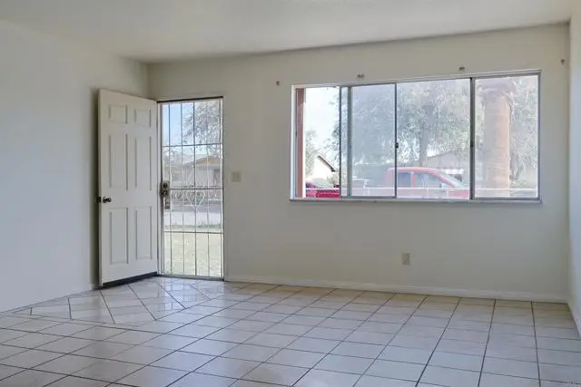 1090 N 17th Street, El Centro, CA 92243 - Image #3