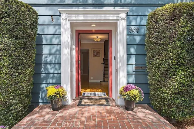 909 E Marshall Place, Long Beach, CA 90807 - Image #2