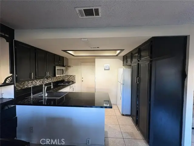 6100 Arbutus Avenue #42, Huntington Park, CA 90255 - Image #3