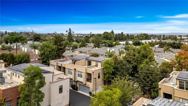 563 W Maple Avenue, Orange, CA 92868 - Image #2