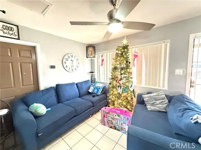 5216 N Roxburgh Avenue, Azusa, CA 91702 - Image #2