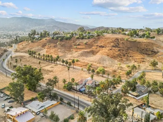 100 Robertson Street, Lake Elsinore, CA 92530 - Image #2