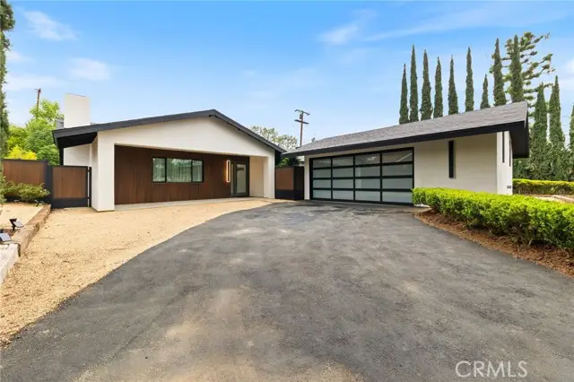 211 Deborah Court, Upland, CA 91784 - Image #2