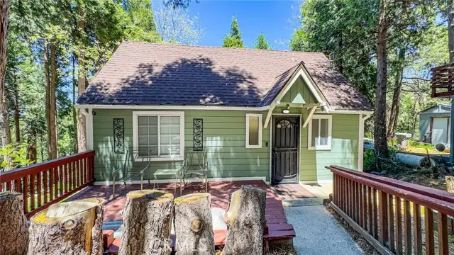23120 Sycamore Lane, Crestline, CA 92325 - Image #3