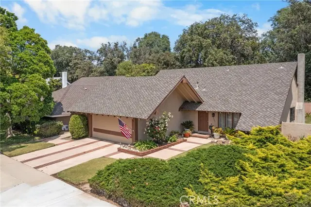 2301 N Lyon Street, Santa Ana, CA 92705 - Image #1