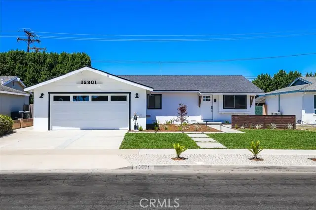 15801 Carrie Lane, Huntington Beach, CA 92647 - Image #1